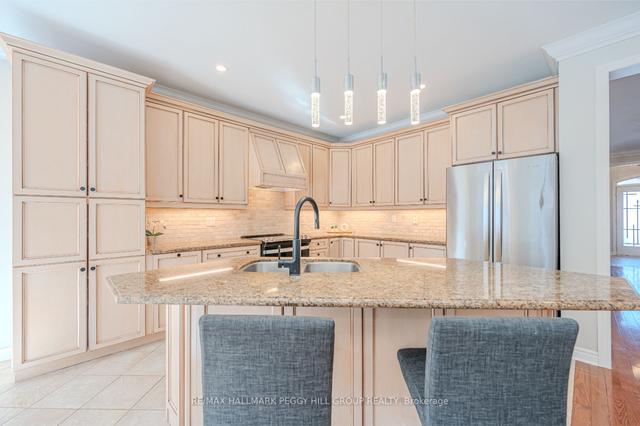 34 Camelot Sq, House detached with 3 bedrooms, 3 bathrooms and 12 parking in Barrie ON | Image 19