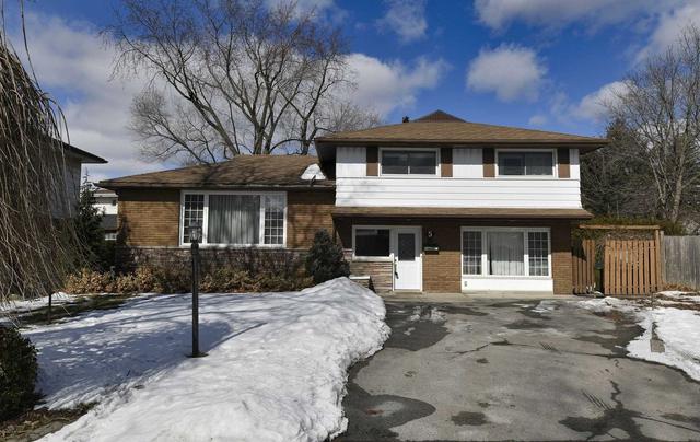 5 Emming Crt, House detached with 3 bedrooms, 2 bathrooms and 4 parking in Hamilton ON | Image 1