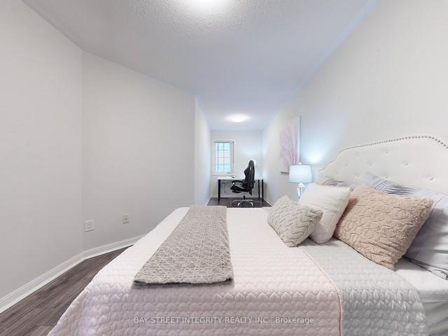 17 Winn Pl, Townhouse with 3 bedrooms, 4 bathrooms and 2 parking in Aurora ON | Image 14