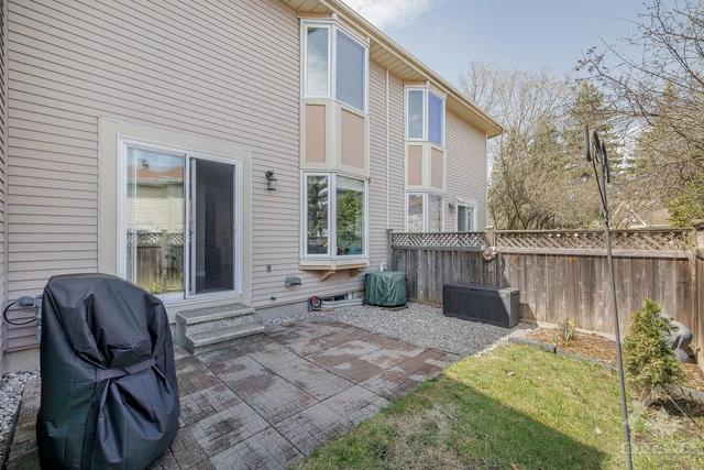 513 Sidney Drive, Townhouse with 3 bedrooms, 2 bathrooms and 2 parking in Ottawa ON | Image 25