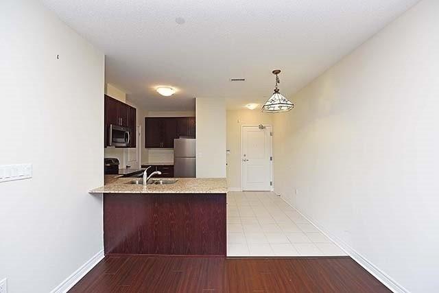 105 - 7768 Kennedy Rd, Condo with 2 bedrooms, 1 bathrooms and 1 parking in Markham ON | Image 11
