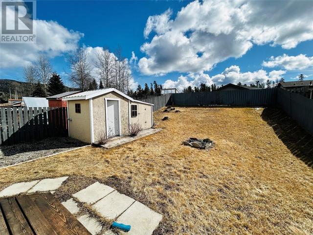 124 Spieker Avenue, House detached with 3 bedrooms, 1 bathrooms and null parking in Tumbler Ridge BC | Image 16