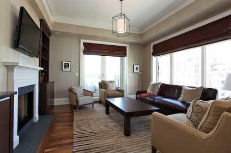 17b - 1 St Thomas St, Condo with 2 bedrooms, 3 bathrooms and 2 parking in Toronto ON | Image 8