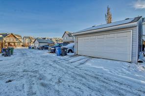 145 Elgin Meadows View Se, Home with 3 bedrooms, 2 bathrooms and 4 parking in Calgary AB | Image 23