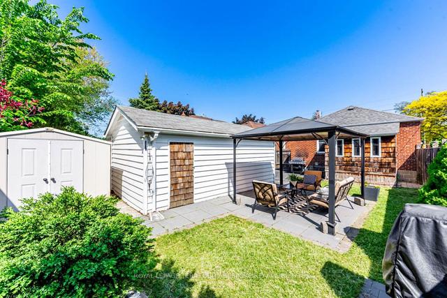 427 O'connor Dr, House detached with 2 bedrooms, 1 bathrooms and 4 parking in Toronto ON | Image 22