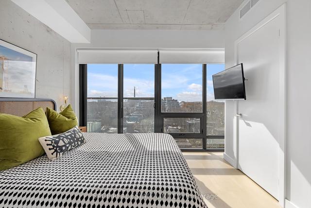 ph702 - 246 Logan Ave, Condo with 2 bedrooms, 1 bathrooms and 1 parking in Toronto ON | Image 6