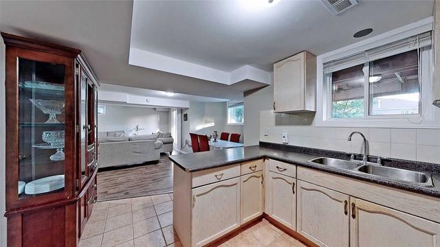 1043 Bradbury Chse, House detached with 4 bedrooms, 4 bathrooms and 8 parking in Mississauga ON | Image 27