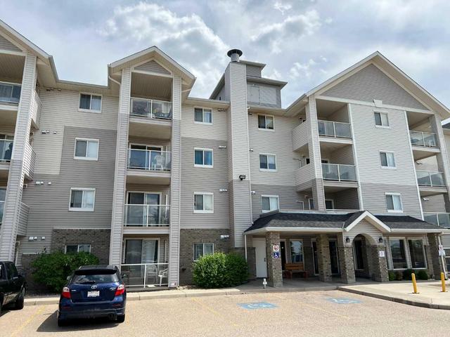 310 - 1648 Saamis Drive Nw, Condo with 1 bedrooms, 1 bathrooms and 1 parking in Medicine Hat AB | Image 1