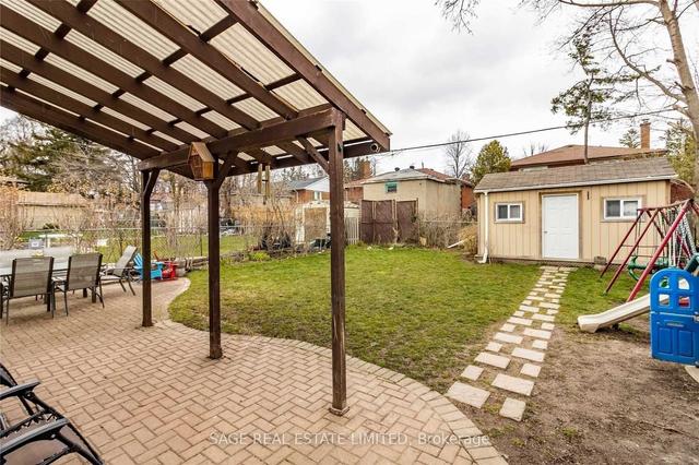 upper - 31 Rensburg Dr, House detached with 3 bedrooms, 1 bathrooms and 1 parking in Toronto ON | Image 17