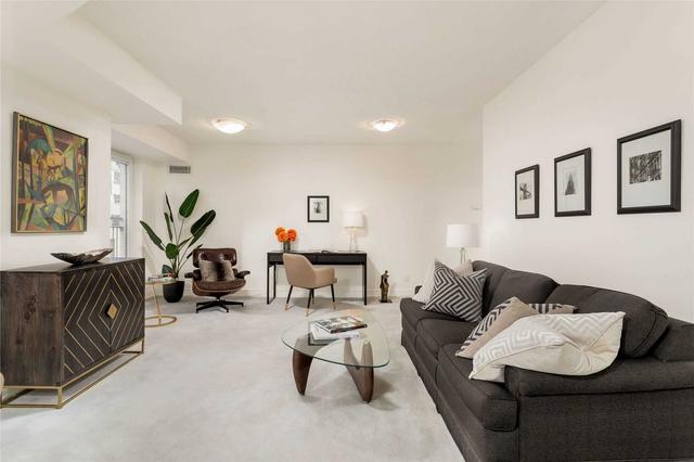 704 - 1 Balmoral Ave, Condo with 2 bedrooms, 2 bathrooms and 1 parking in Toronto ON | Image 39
