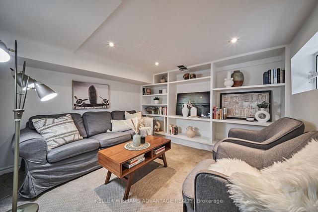 196 Hiawatha Rd, House semidetached with 2 bedrooms, 1 bathrooms and 0 parking in Toronto ON | Image 25