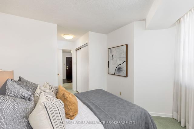 1701 - 1300 Islington Ave, Condo with 2 bedrooms, 2 bathrooms and 1 parking in Toronto ON | Image 15