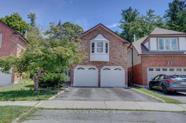 977 Mountcastle Cres, House detached with 3 bedrooms, 4 bathrooms and 4 parking in Pickering ON | Image 1