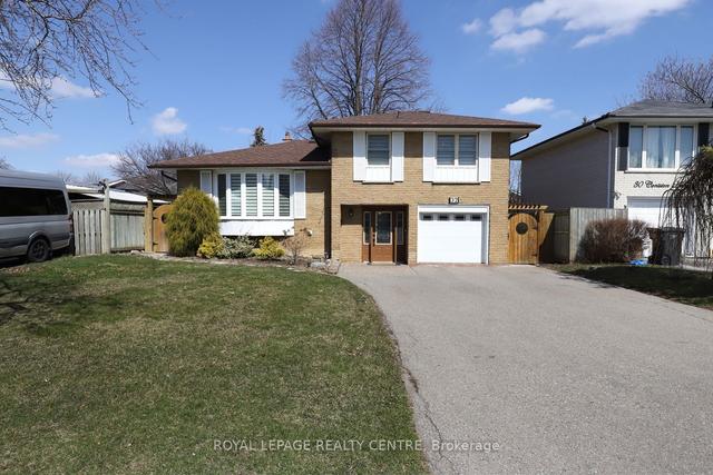 32 Coniston Ave, House detached with 3 bedrooms, 2 bathrooms and 5 parking in Brampton ON | Image 1