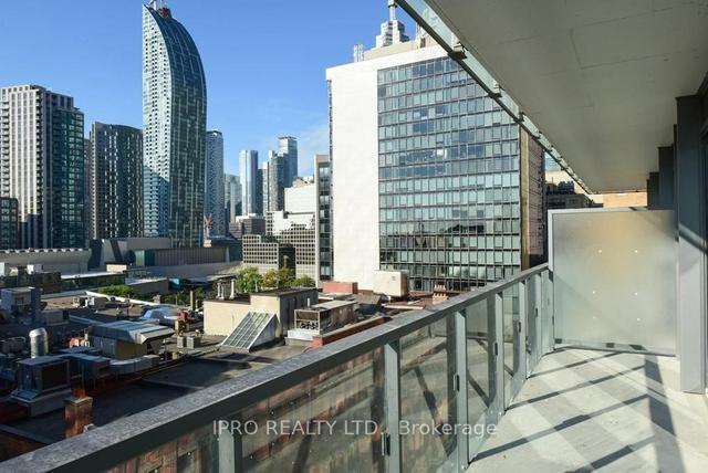 809 - 60 Colborne St, Condo with 1 bedrooms, 1 bathrooms and 0 parking in Toronto ON | Image 2