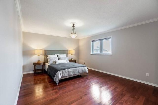 1084 Charminster Cres, House detached with 3 bedrooms, 3 bathrooms and 4 parking in Mississauga ON | Image 13