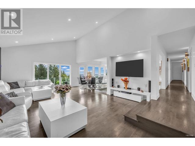 1135 Groveland Court, House detached with 5 bedrooms, 6 bathrooms and 5 parking in West Vancouver BC | Image 19