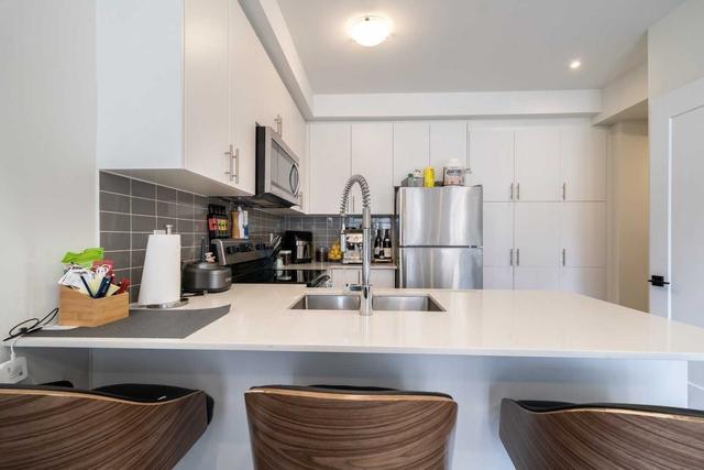 63 - 719 Lawrence Ave W, Townhouse with 2 bedrooms, 2 bathrooms and 1 parking in Toronto ON | Image 3
