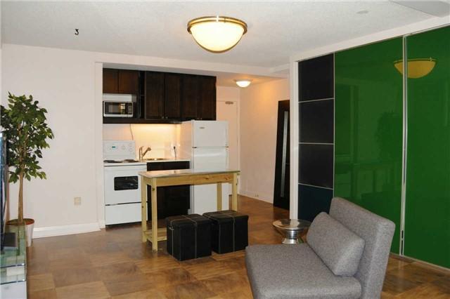 103 - 28 Cosburn Ave, Condo with 0 bedrooms, 1 bathrooms and 1 parking in Toronto ON | Image 8