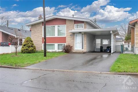 1235 Kitchener Avenue, House detached with 3 bedrooms, 2 bathrooms and 3 parking in Ottawa ON | Card Image