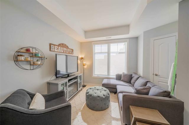 316 - 670 Gordon St, Condo with 1 bedrooms, 1 bathrooms and 1 parking in Whitby ON | Image 2