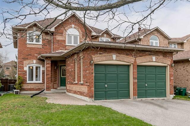 830 Surin Crt, House detached with 3 bedrooms, 4 bathrooms and 6 parking in Newmarket ON | Image 1