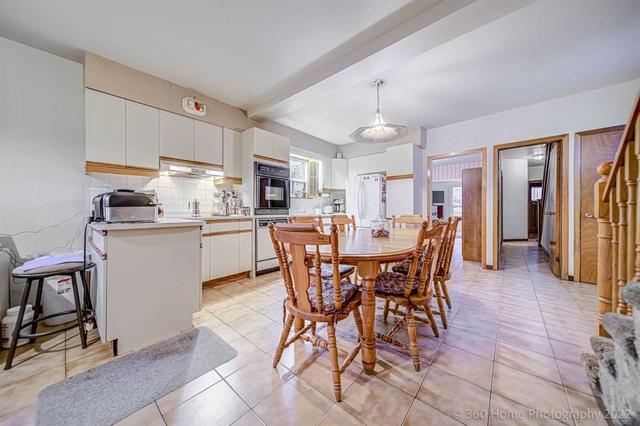 195 Oakmount Rd, House detached with 3 bedrooms, 4 bathrooms and 4 parking in Toronto ON | Image 5