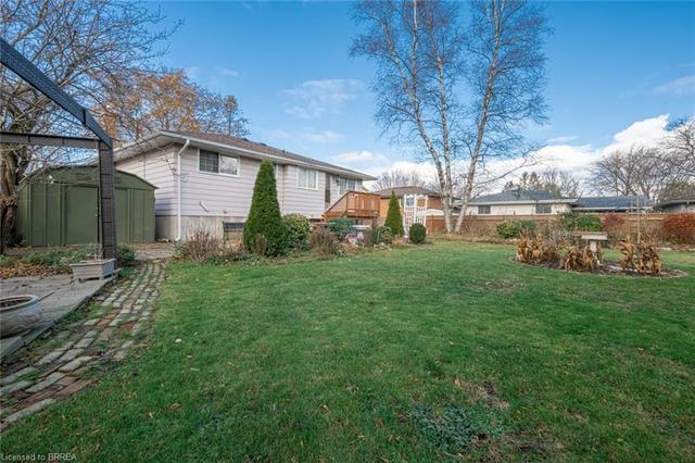 5 Mitchell Court, House detached with 4 bedrooms, 1 bathrooms and 3 parking in Brantford ON | Image 17