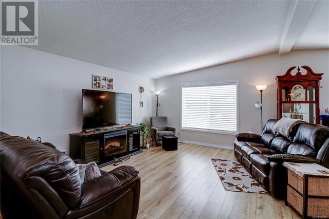 358 Aspen Way, House other with 2 bedrooms, 2 bathrooms and 2 parking in Nanaimo BC | Image 11