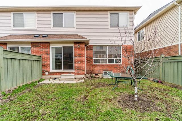 8 Tawnie Cres, House semidetached with 3 bedrooms, 4 bathrooms and 3 parking in Brampton ON | Image 20