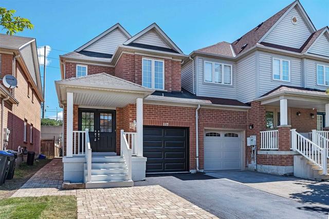 117 Zia Dodda Cres, House attached with 3 bedrooms, 3 bathrooms and 4 parking in Brampton ON | Image 12