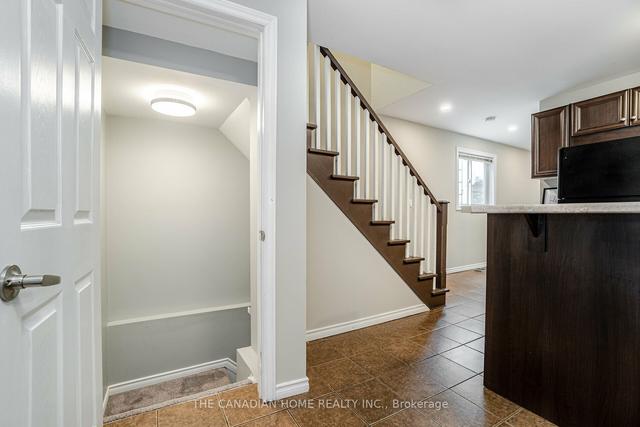 4993 St. Clair Ave, House semidetached with 3 bedrooms, 2 bathrooms and 3 parking in Niagara Falls ON | Image 21