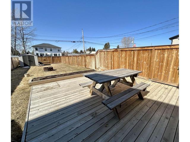 9004 74 Street, House attached with 3 bedrooms, 4 bathrooms and null parking in Fort St. John BC | Image 37