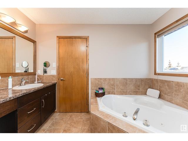 15 Kingsdale Cr, House detached with 4 bedrooms, 3 bathrooms and null parking in St. Albert AB | Image 21