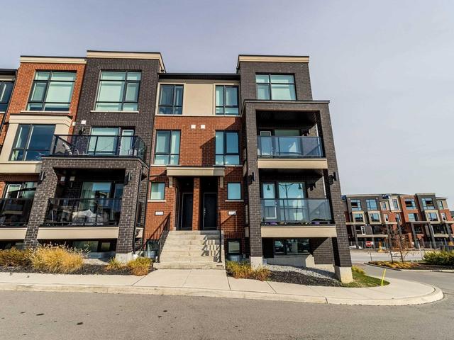 124 - 100 Dufay Rd, Townhouse with 2 bedrooms, 2 bathrooms and 2 parking in Brampton ON | Card Image