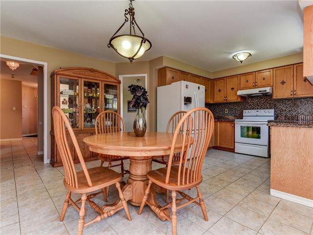 523 Ormond Dr, House detached with 4 bedrooms, 3 bathrooms and 2 parking in Oshawa ON | Image 6