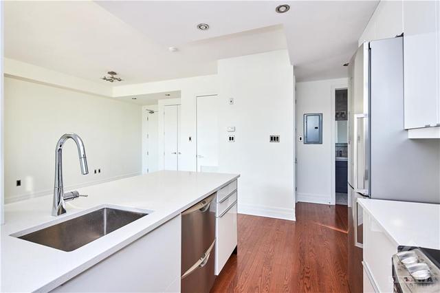 420 Berkley Avenue, Condo with 2 bedrooms, 1 bathrooms and 1 parking in Ottawa ON | Image 10