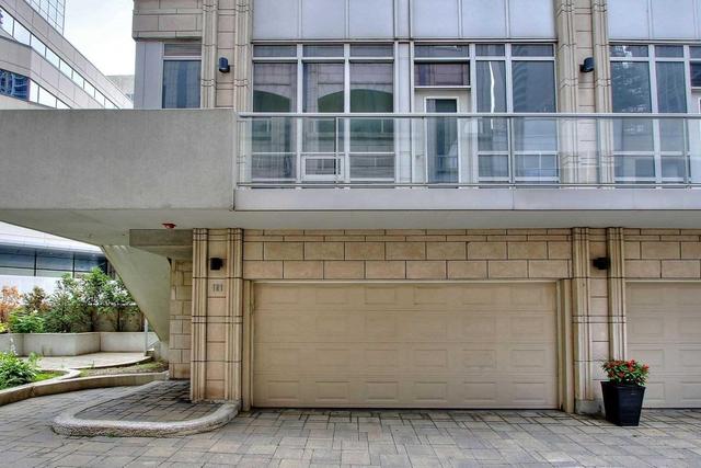 Th 1 - 761 Bay St, Townhouse with 3 bedrooms, 3 bathrooms and 2 parking in Toronto ON | Image 2
