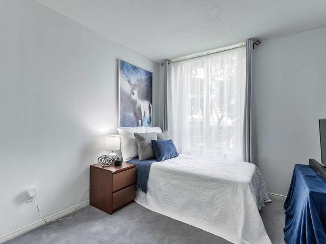 305 - 5 Emerald Lane, Condo with 2 bedrooms, 1 bathrooms and 1 parking in Vaughan ON | Image 11