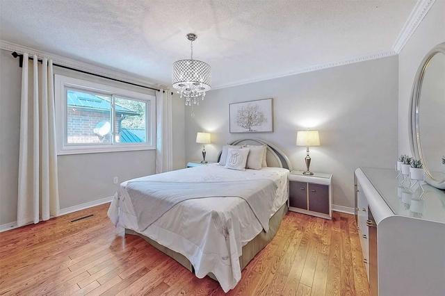 8 Broadbridge Dr, House detached with 4 bedrooms, 4 bathrooms and 6 parking in Toronto ON | Image 24