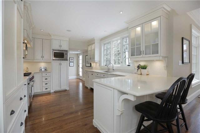 3147 Hampton Crt, House detached with 5 bedrooms, 5 bathrooms and 4 parking in Burlington ON | Image 4