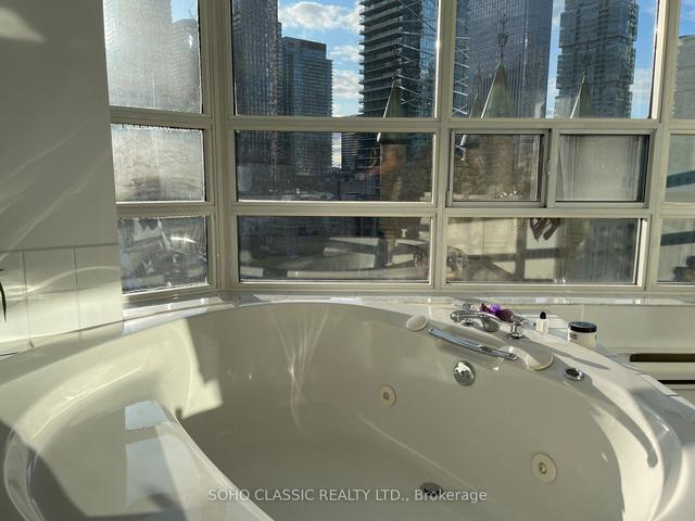 903 - 71 Simcoe St, Condo with 1 bedrooms, 2 bathrooms and 1 parking in Toronto ON | Image 20