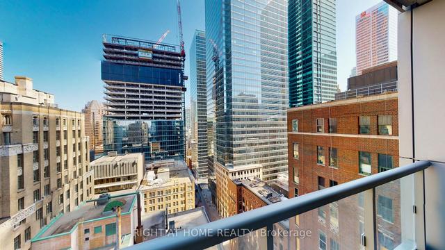 2305 - 70 Temperance St, Condo with 0 bedrooms, 1 bathrooms and 0 parking in Toronto ON | Image 10