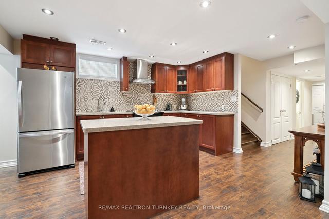 22 Orville Hand Crt, House detached with 4 bedrooms, 4 bathrooms and 6 parking in Bradford West Gwillimbury ON | Image 17
