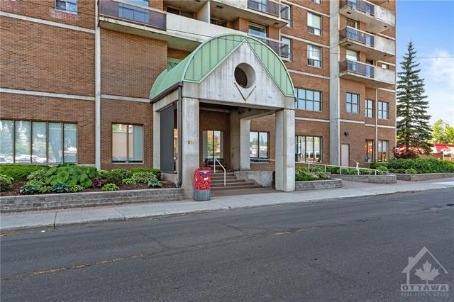 508 - 200 Lafontaine Avenue, Condo with 2 bedrooms, 2 bathrooms and 1 parking in Ottawa ON | Image 2