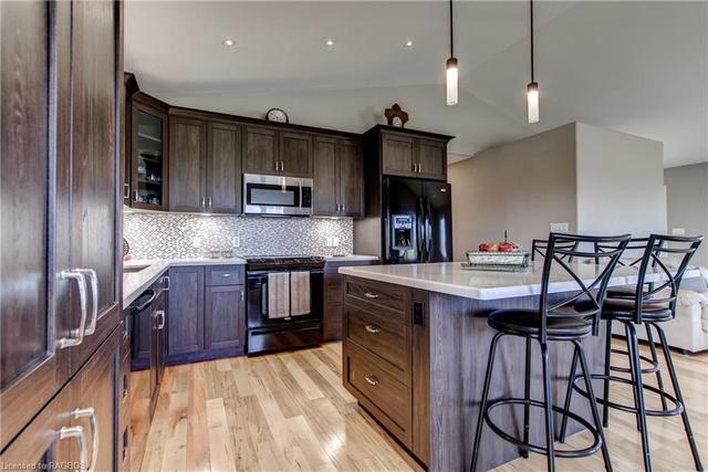 301546 Concession 2 Sdr, House detached with 4 bedrooms, 3 bathrooms and 12 parking in West Grey ON | Image 15