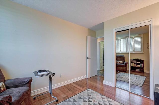 904 - 260 Scarlett Rd, Condo with 3 bedrooms, 2 bathrooms and 1 parking in Toronto ON | Image 17
