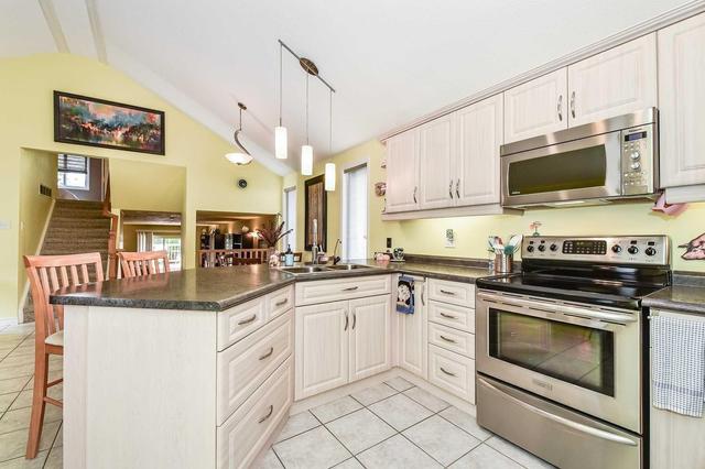 14 Briarmeadow Cres, House detached with 3 bedrooms, 2 bathrooms and 2 parking in Kitchener ON | Image 7