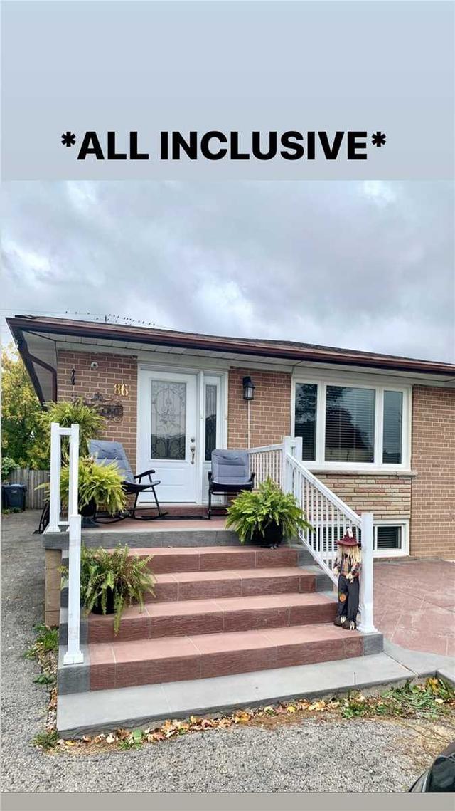 86 Kingsmere Cres, House semidetached with 2 bedrooms, 1 bathrooms and 2 parking in Brampton ON | Image 1