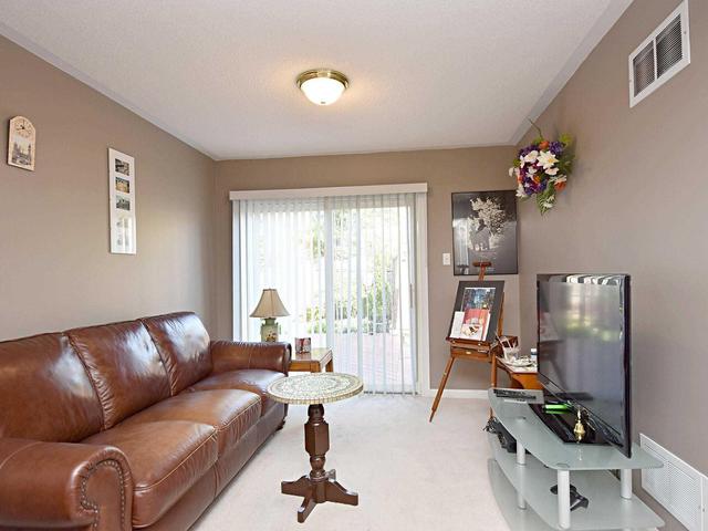 115 Dunlop Crt, House attached with 3 bedrooms, 3 bathrooms and 2 parking in Brampton ON | Image 18